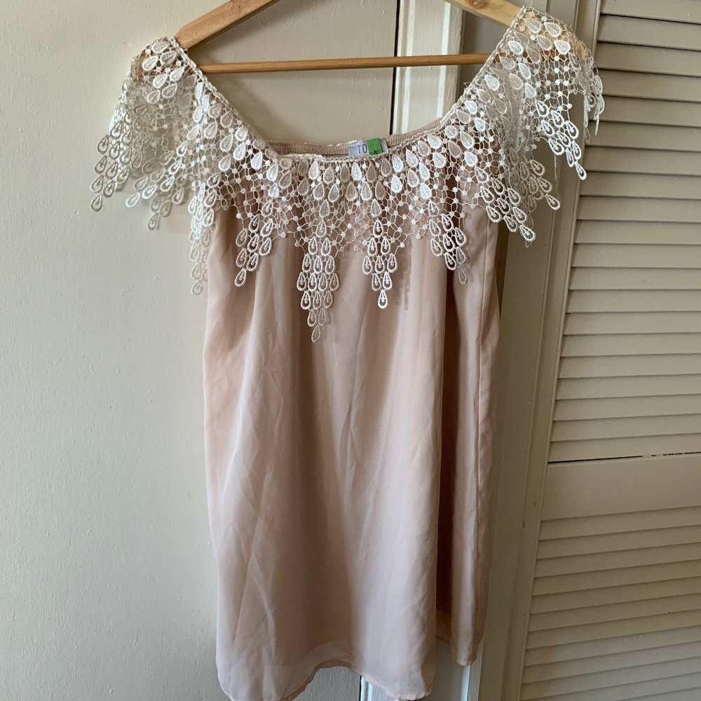 Off the shoulder pink mini dress with lace